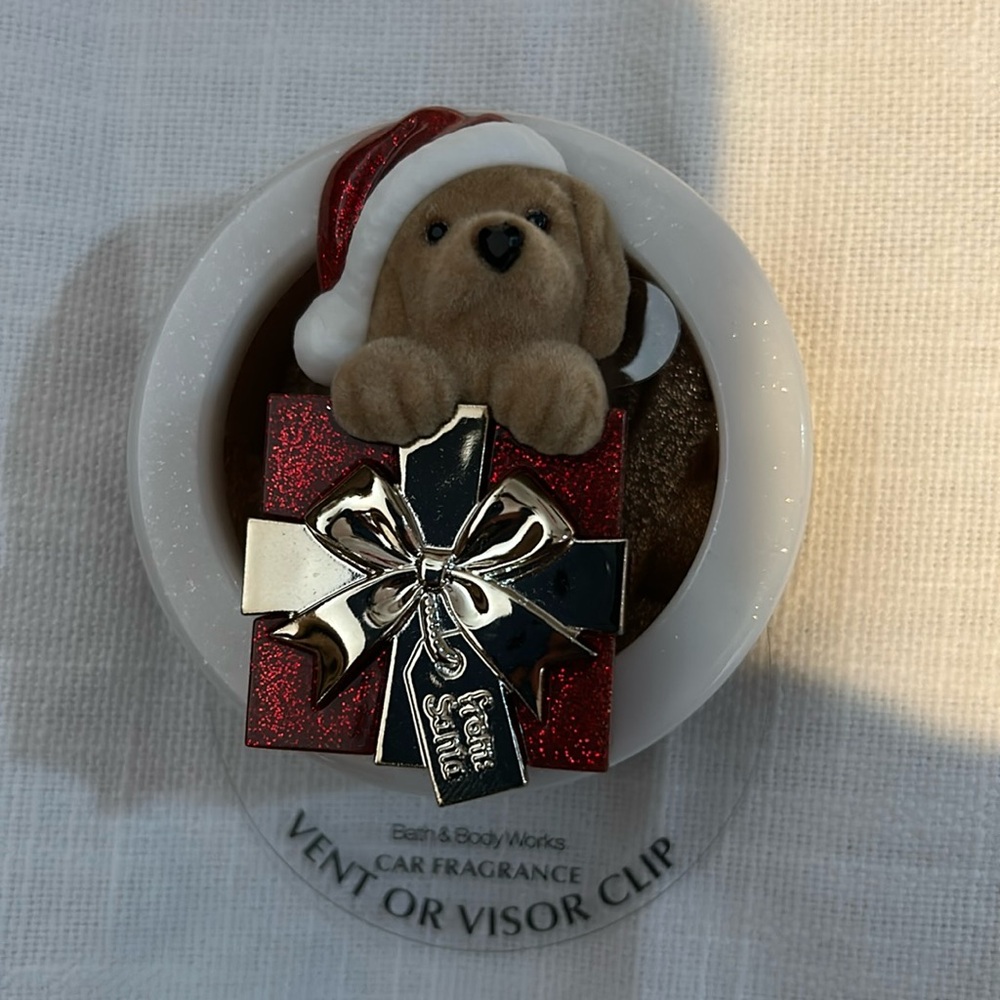 Bath &Body Works CAR FRAGRANCE VENT OR VISOR CLIP.